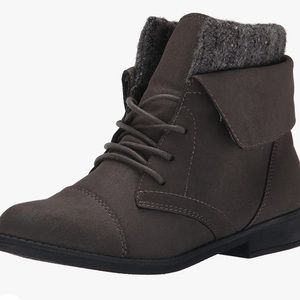 Madden Girl Women’s Ruxben Ankle Boot; Gray; Size 7.5